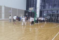 开云下载-【震惊！】深圳这5家羽毛球机构，让你秒(miǎo)变球场高手！