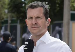 kaiyun-网球(qiú)的十字(zì)路口：是賽(sài)程(chéng)臃肿，还是表演賽(sài)的“黄金镣铐”？