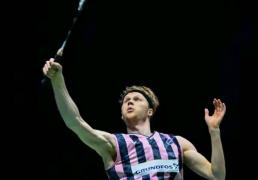 开云-2025法國(guó)羽毛球公开賽(sài)：安(ān)东森逆转安(ān)賽(sài)龙 半决賽(sài)对阵李(lǐ)诗沣