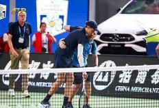 kaiyun-德約(yuē)科維(wéi)奇稳定朝(cháo)第5座大师赛冠军迈进，辛纳因傷(shāng)退出比赛，德約(yuē)无可匹(pǐ)敌