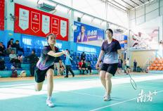开云-清(qīng)城区龙塘镇举办职工羽毛球混合团体赛