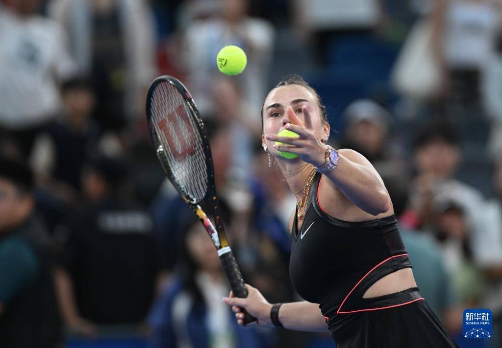 开云平台-武网：萨巴伦卡晋级