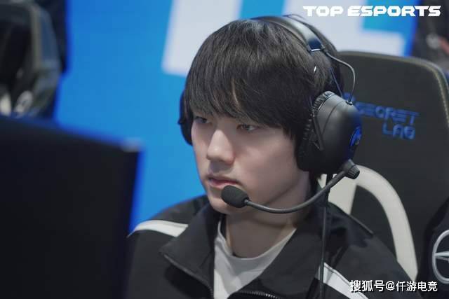 开云体育在线-JackeyLove也因伤病暂时休(xiū)息！Rita被质疑不配拿(ná)最佳解说