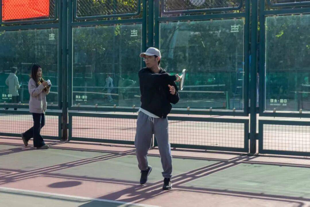 kaiyun-“网”动青春，“球”展风采！直击第21届青年健身节网球比赛现场！