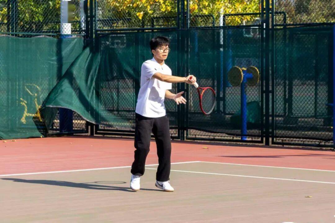 kaiyun-“网”动青春，“球”展风采！直击第21届青年健身节网球比赛现场！