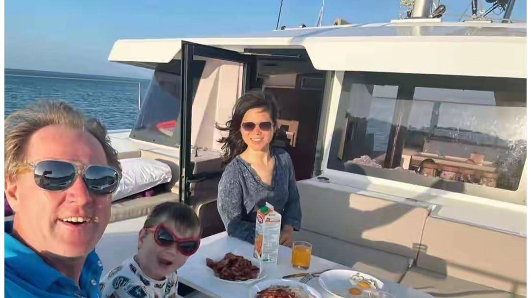 开云体育在线-上海网球大師(shī)赛觀(guān)众高声嘶吼，裁判多次劝阻，保安最终请离