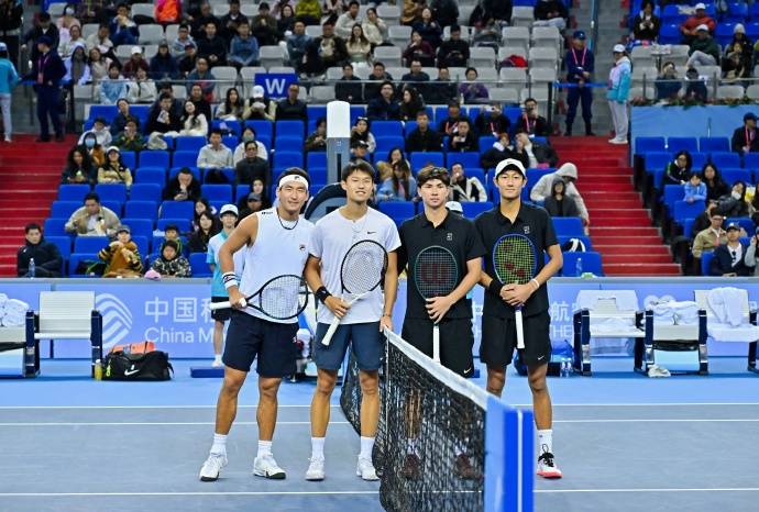 开云下载-全运会网球男双决赛:唐盛 / 孙浅 2-1 力尅(kè)布雲(yún)朝尅(kè)特 / 郑展，逆转奪(duó)金(jīn)