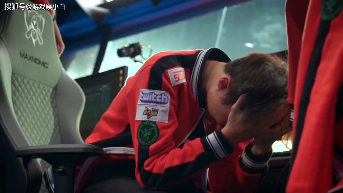 开云下载-王者荣耀(yào)解说暗諷(fěng)英雄联盟引(yǐn)争议，中国电竞鸟巢首冠(guān)另有其人(rén)