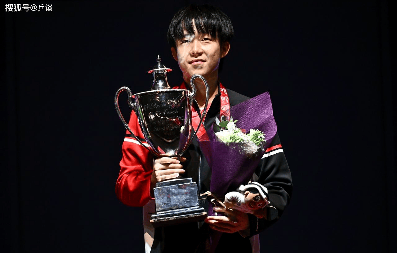 开云体育APP下载-王楚欽(qīn)2025賽(sài)季总结 | 少年終(zhōng)圆梦，登顶世乒賽(sài)，12冠傲视群(qún)雄